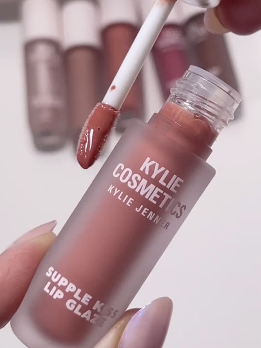 Kylie Cosmetics Lip Glaze